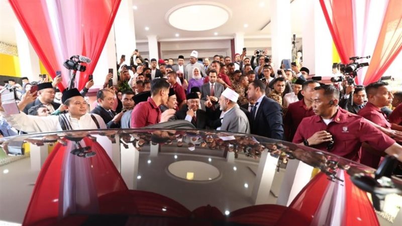 استقبال حاشد لشيخ الأزهر