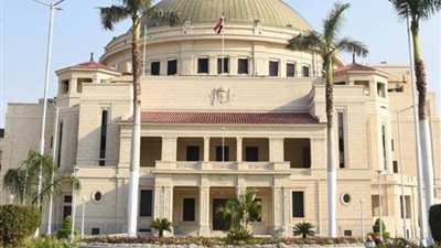 جامعة القاهرة: تطوير آليات المراجعة الداخلية لرصد المخالفات والتجاوزات