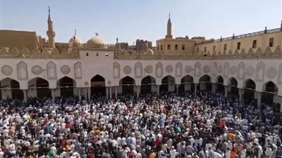 12 ألف طالب وافد يحيون ذكرى عاشوراء بإفطار جماعي في الجامع الأزهر