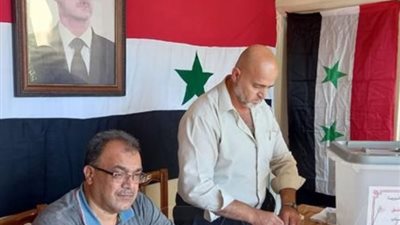 الأسد يصوت في دمشق، فتح صناديق الاقتراع لانتخابات مجلس الشعب