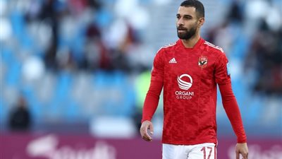 طبيب الأهلي يكشف حجم إصابة عمرو السولية قبل مباراة مودرن سبورت