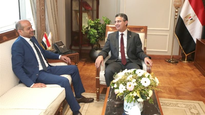 وزير التموين ورئيس البورصة بمقر الوزارة بالعاصمة الإدارية