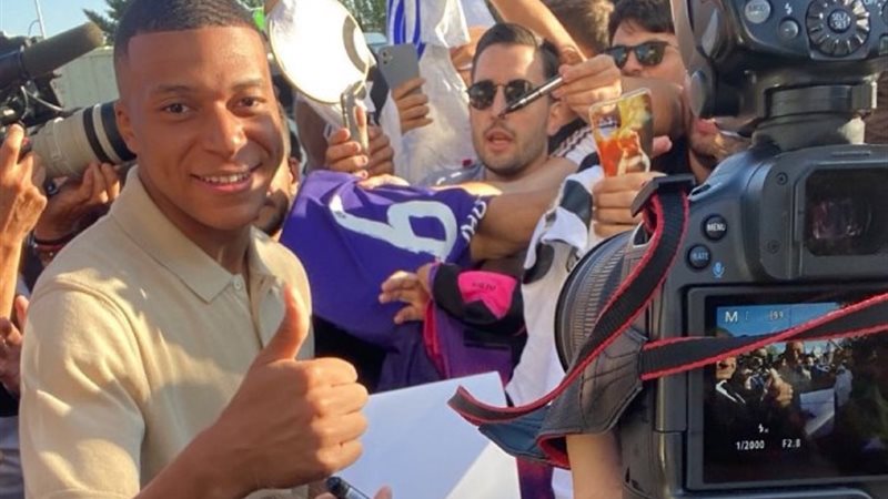 شاهد بث مباشر حفل تقديم كيليان مبابي لاعباً لـ ريال مدريد