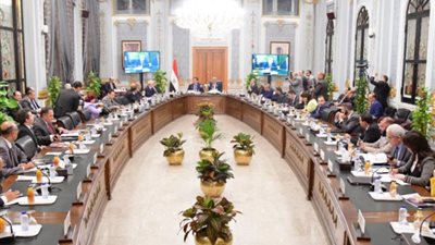 بـ 4  توصيات، الاستثمار يتصدر ملفات اللجنة البرلمانية لمنح الثقة للحكومة