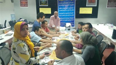 مفصولو جريدة التحرير تعسفيا: أكمل قرطام شرد عشرات الأسر ونطالب بالتصدي له