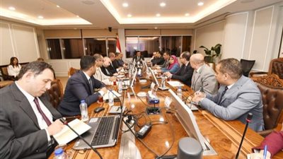 وزير الإسكان يطالب المطورين العقاريين بوضع خطط احترافية لتسويق الوحدات السكنية