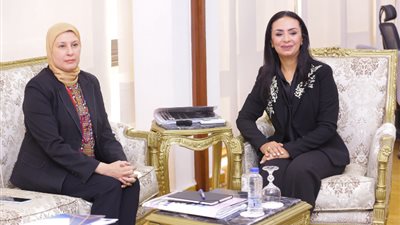 وزيرة التضامن تلتقي أعضاء الهيئة البحثية بـ«القومي للبحوث الاجتماعية» (صور)