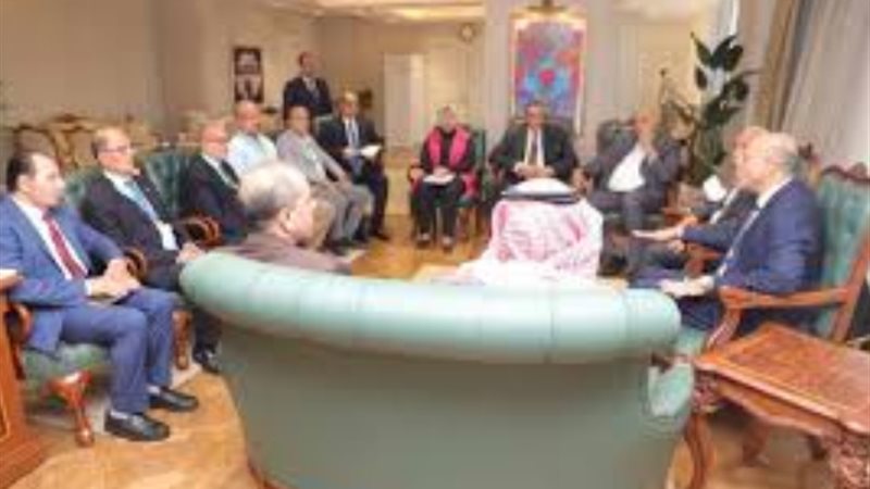 خلال الاجتماع