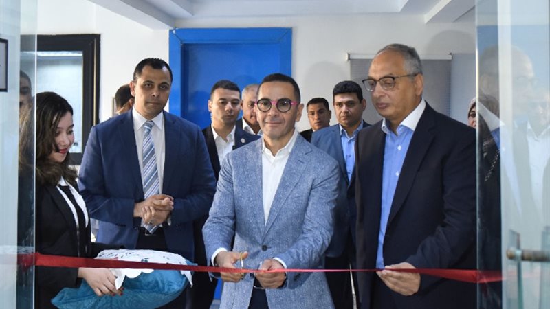 المهندس حسن الخطيب أثناء الزيارة