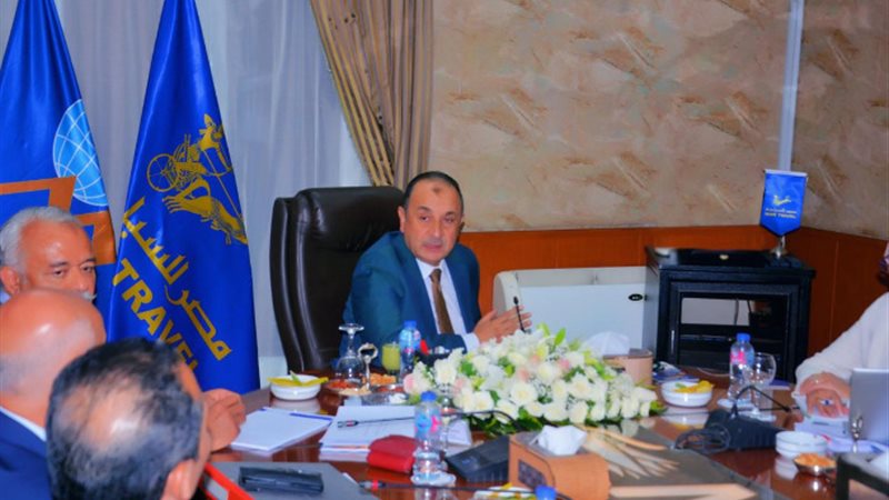 وزير قطاع الأعمال خلال اللقاء