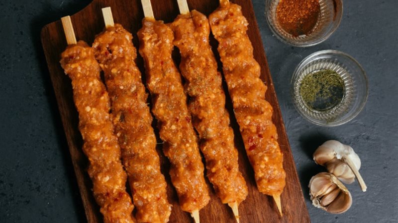 طريقة عمل كباب الدجاج