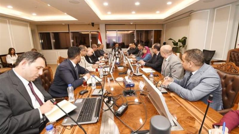 جانب من اجتماع وزارة الإسكان