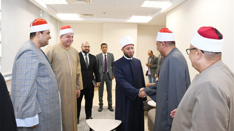 وزير الأوقاف ورموز التلاوة