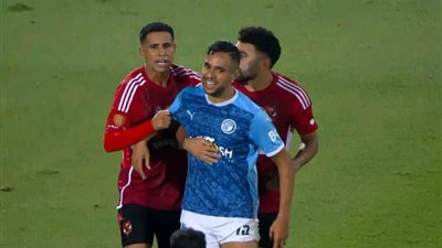 حال لم تشاهد المباراة، مشاهد تلخص موقعة الأهلي وبيراميدز (فيديو)