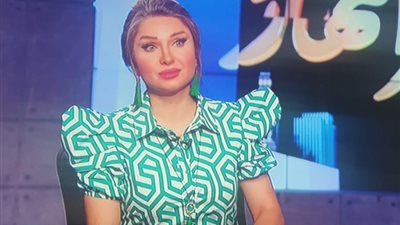 «الرقص بدعة»، أستاذة إعلام تستنكر طريقة احتفالات الطالبات بشهادة التخرج