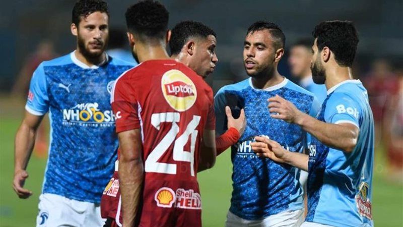 لاعبي بيراميدز والأهلي