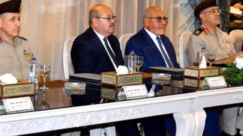 خلال المؤتمر