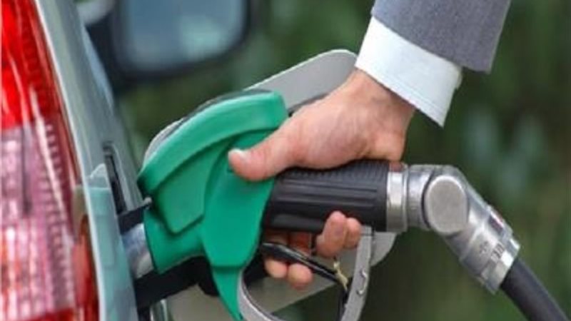 نصائح لتقليل استهلاك البنزين بعد ارتفاع سعره