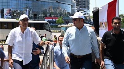 رئيس الوزراء يتفقد المنطقة الترفيهية بالعلمين الجديدة