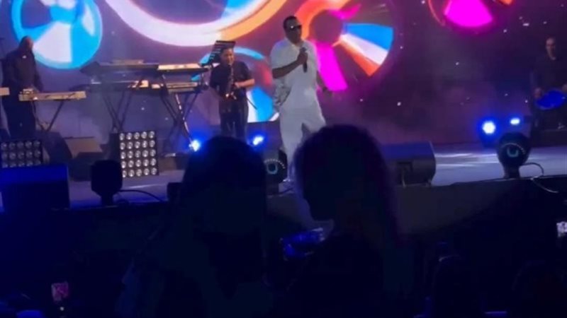 محمد فؤاد بالنظارة السوداء
