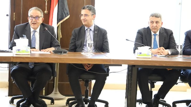 جانب من لقاء وزير التموين ورئيس الغرفة التجارية بالإسكندرية