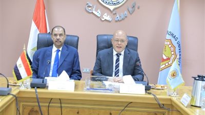 محافظ سوهاج يشهد اجتماع مجلس جامعة سوهاج (صور)