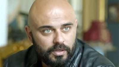 بمخالفات المرور، دفاع ضحية أحمد صلاح حسنى يقلب موازين «قضية التجمع»