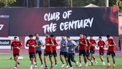بتقسيمة قوية، الأهلي يختتم استعداداته لمواجهة البنك في الدوري
