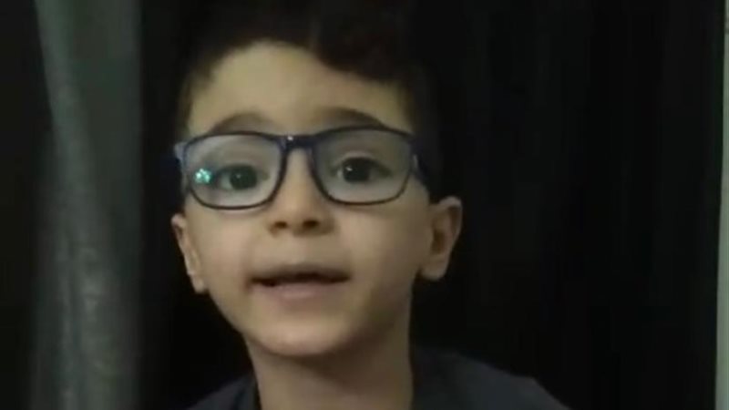 الطفل المصري عمر مصطفى