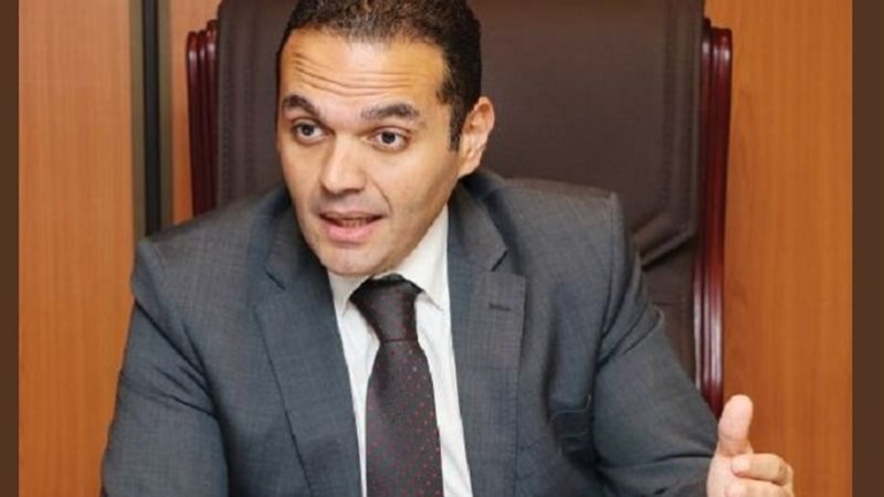 مدحت نافع