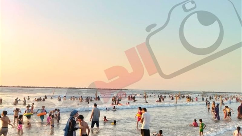 أحد شواطئ البحر المتوسط
