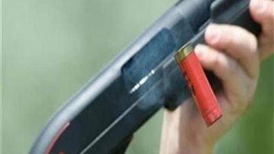 بسبب خلافات الجيرة، إصابة مسن بطلق ناري أثر نشوب مشاجرة بمركز دار السلام