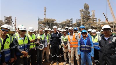 وزير البترول يجري جولة تفقدية موسعة بمنشآت وشركات جنوب الصعيد