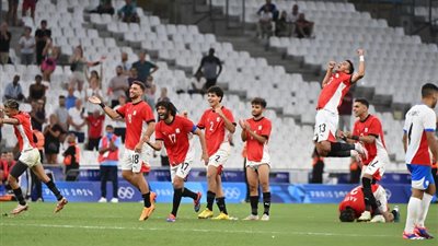 «موتسيبي» يهنئ جمال علام بعد تأهل المنتخب المصري لنصف نهائي باريس 2024