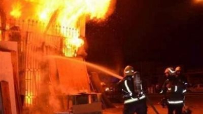 إصابة 6 أشخاص باختناق جراء حريق مصنع قماش بالمحلة