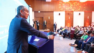وزير الاتصالات: الذكاء الاصطناعي أساس بناء مصر الرقمية 2024