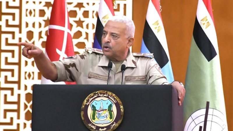 الفريق أول عبدالمجيد صقر القائد العام للقوات المسلحة