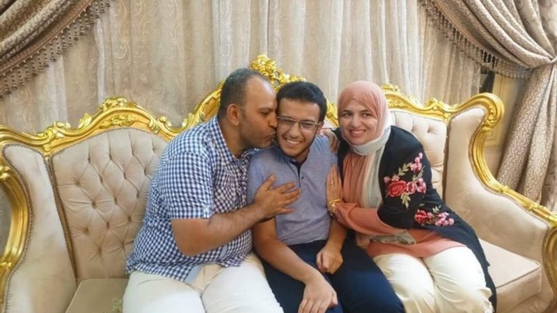 أسرة  الطالب زياد رضوان
