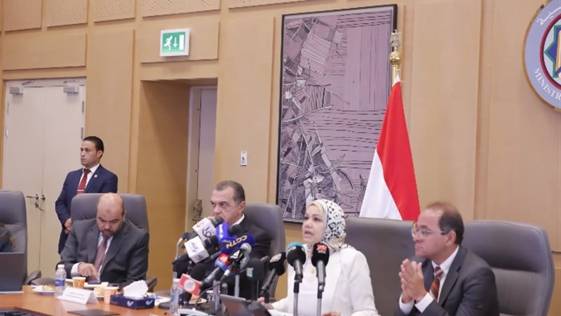 جانب من المؤتمر الصحفي -وزير المالية