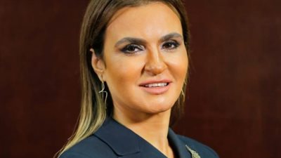 تفاصيل سرقة هاتف وزيرة الاستثمار السابقة، «المتهمة استغلت انشغالها»