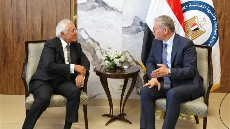 كريم بدوي وزير البترول والثروة المعدنية