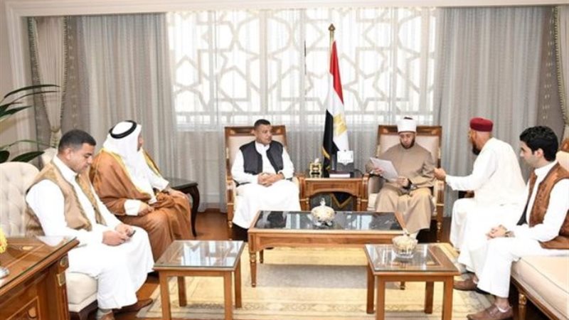 جانب من لقاء وزير الأوقاف وشيوخ سيناء