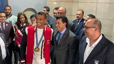 وزير الرياضة لأبطال مصر: رفعتم علم مصر واستحققتم تهنئة القيادة السياسية