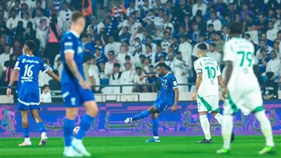 الشوط الأول ينتهى سلبيا بين الهلال والأهلي في كأس السوبر السعودي