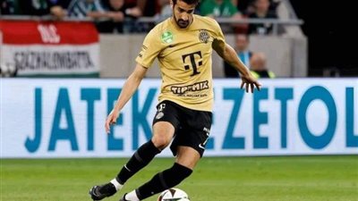 بن رمضان أساسي مع فريقه في مواجهة ميتلاند الدنماركي بدوري أبطال أوروبا