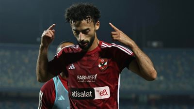 نادي قطر يعلن ضم أحمد عبد القادر لاعب الأهلي رسميا خلال 48 ساعة (خاص)