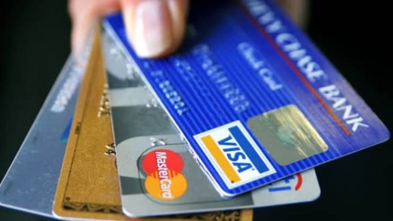 بطاقات الدفع البنكية