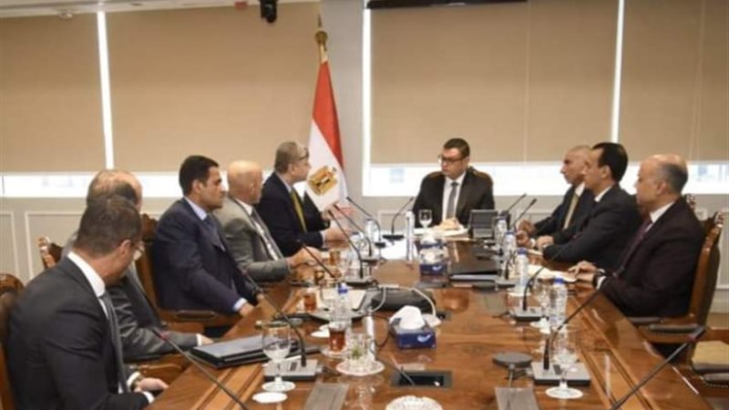 جانب من اجتماع وزارة الإسكان