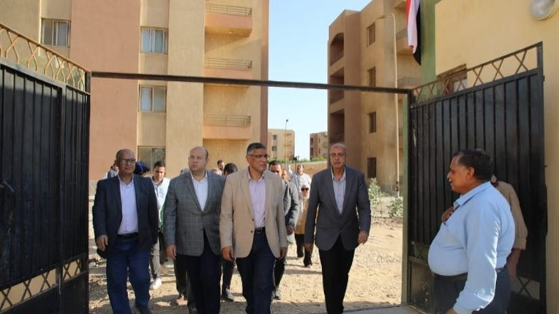 عادل النجار محافظ الجيزة يتفقد المدارس الجديدة