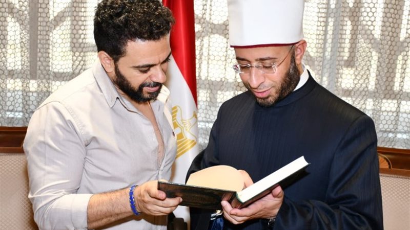 كريم الحسيني ووزير الأوقاف